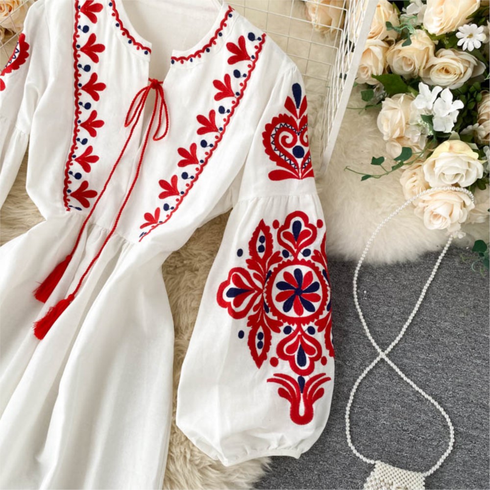 ルーズドレス刺繍花気質春秋ドレス女性のための長袖ラウンドネッ - Winter Clothing Dress Up のレビューと価格